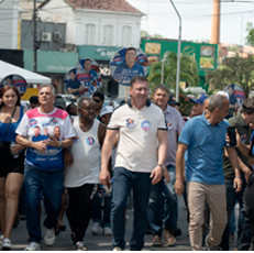Caminhada de campanha pelas ruas da cidade